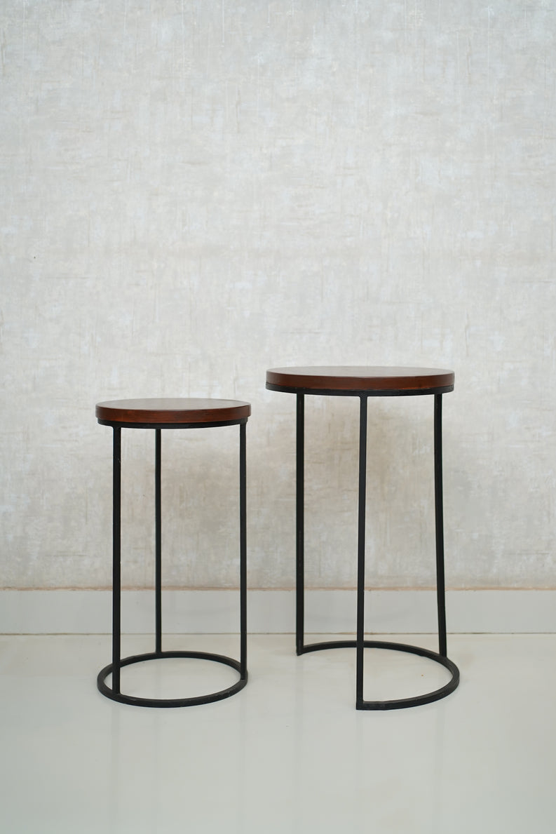 Sleek Round Tables